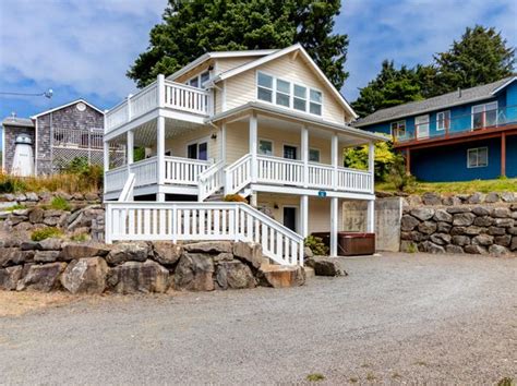 The Zestimate for this Single Family is 713,300, which has increased by 2,200 in the last 30 days. . Zillow lincoln city